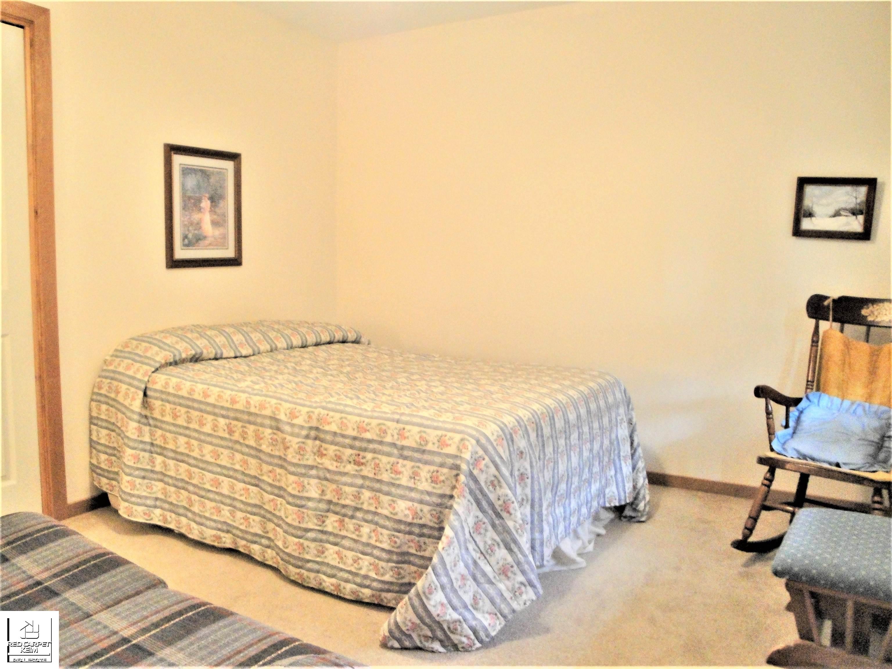 1816 S Ogemaw Trail