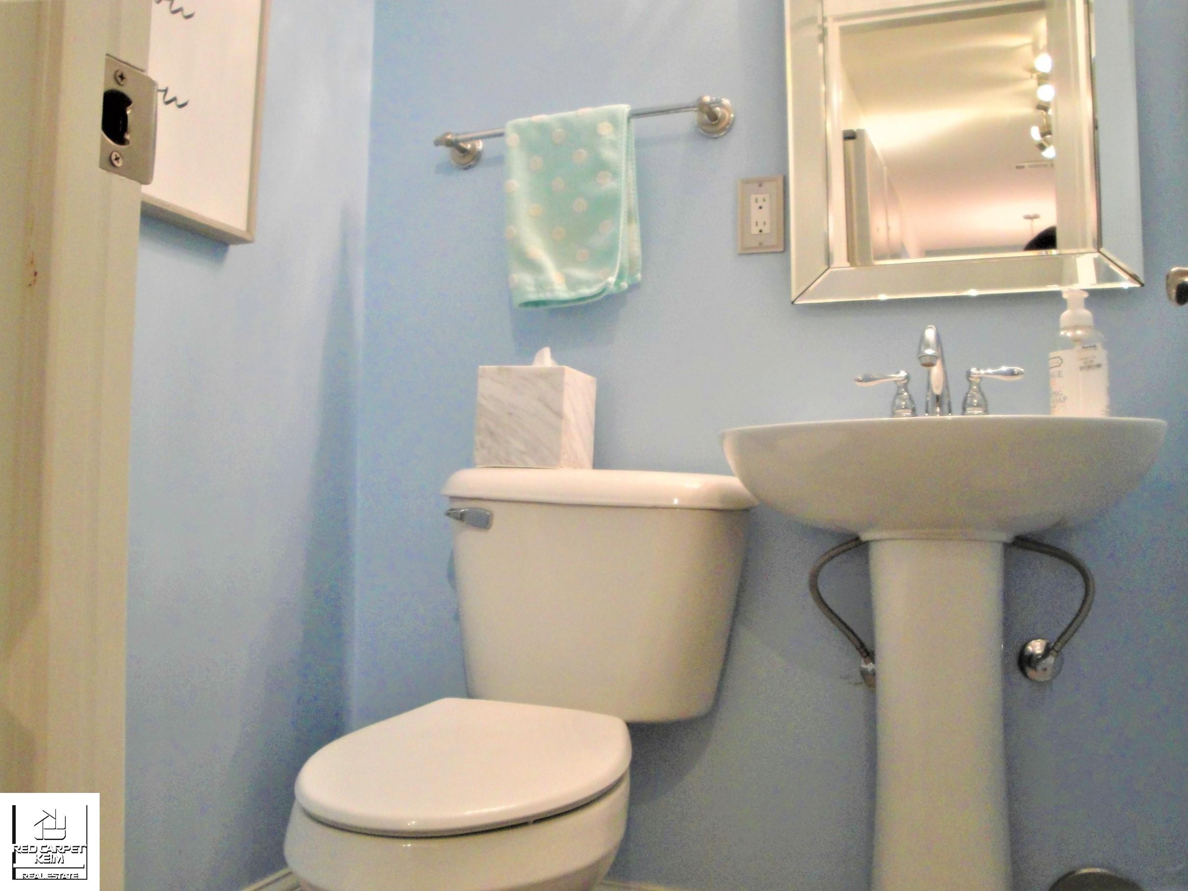 9463 Parkwood North Boulevard Apt C Unit: Bldg 2 Apt C