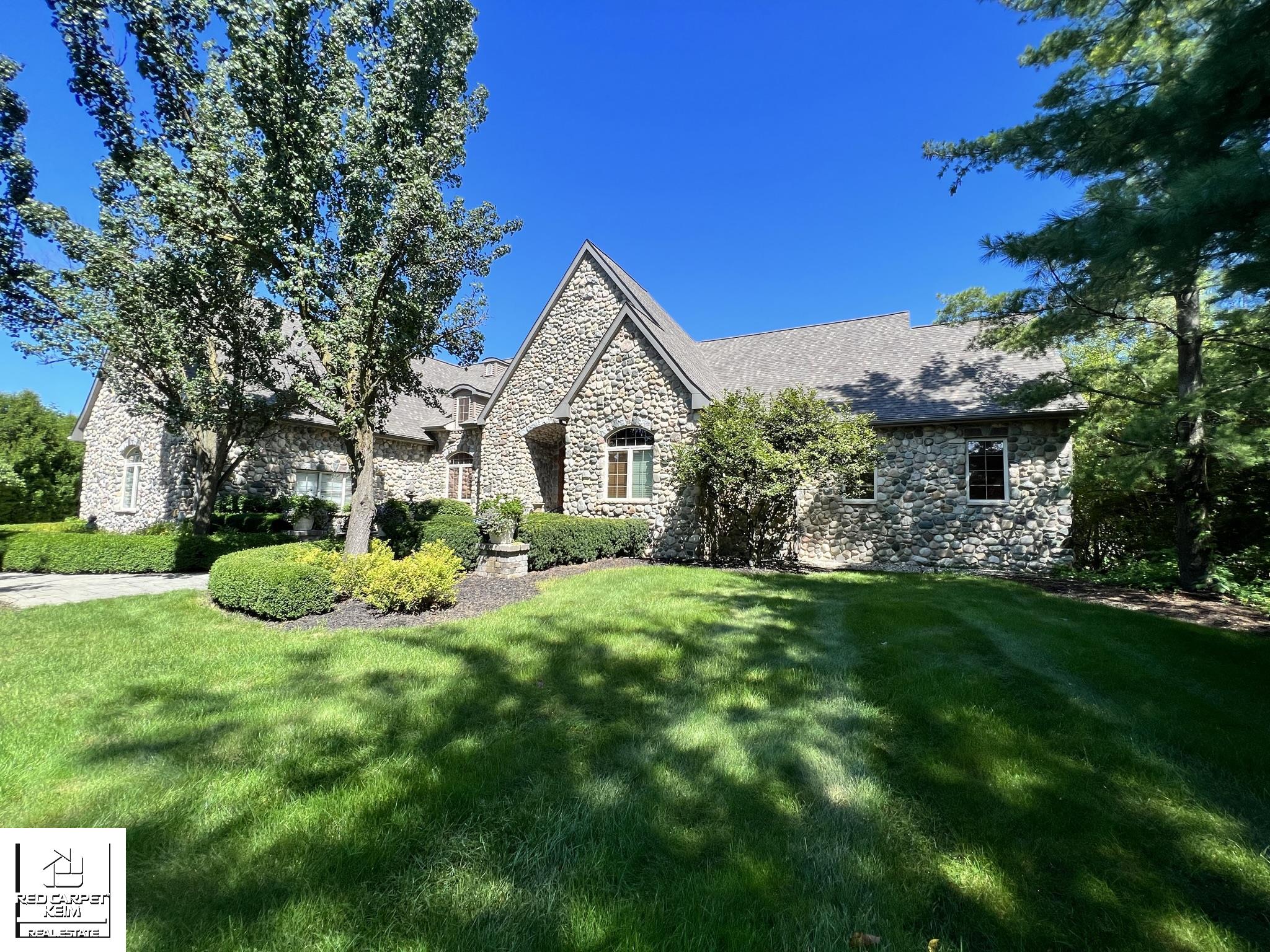 2209 Lily Court