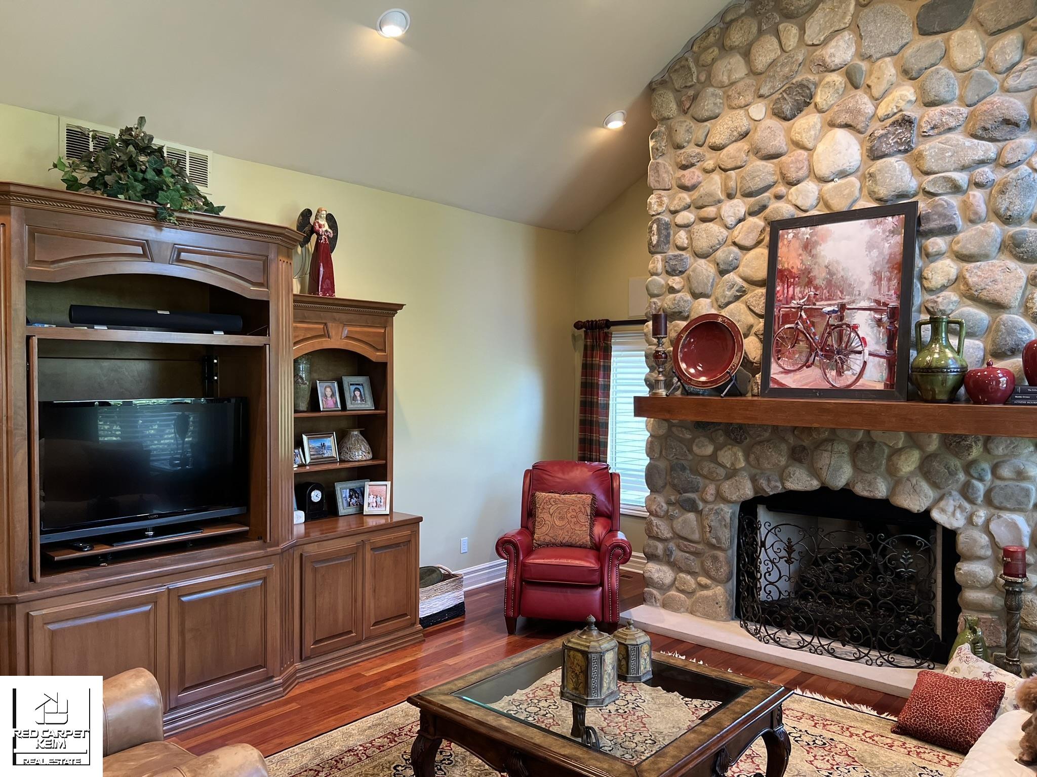 2209 Lily Court