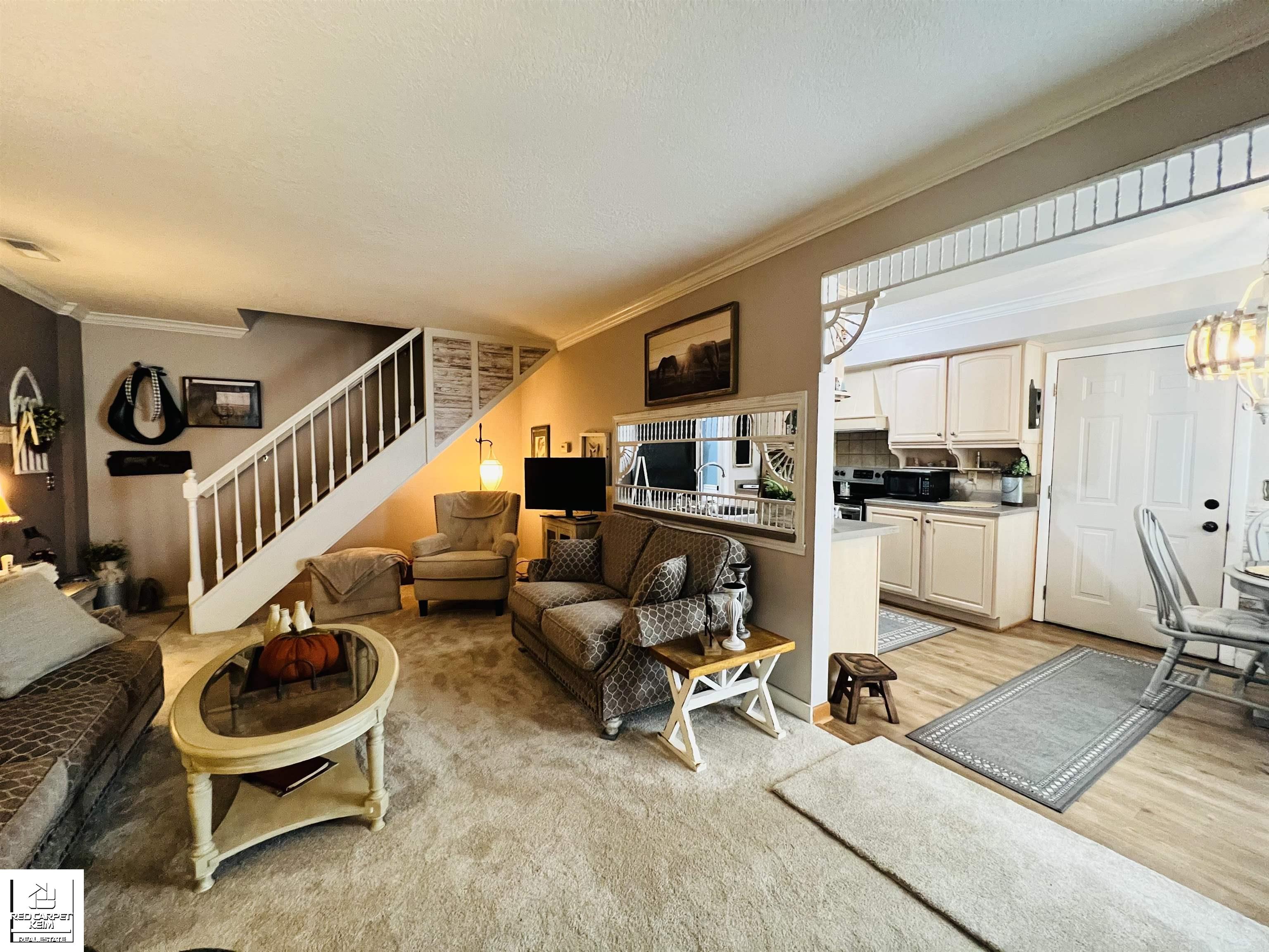 9433 Parkwood North Drive Apt B Unit: Bldg 5 Apt B