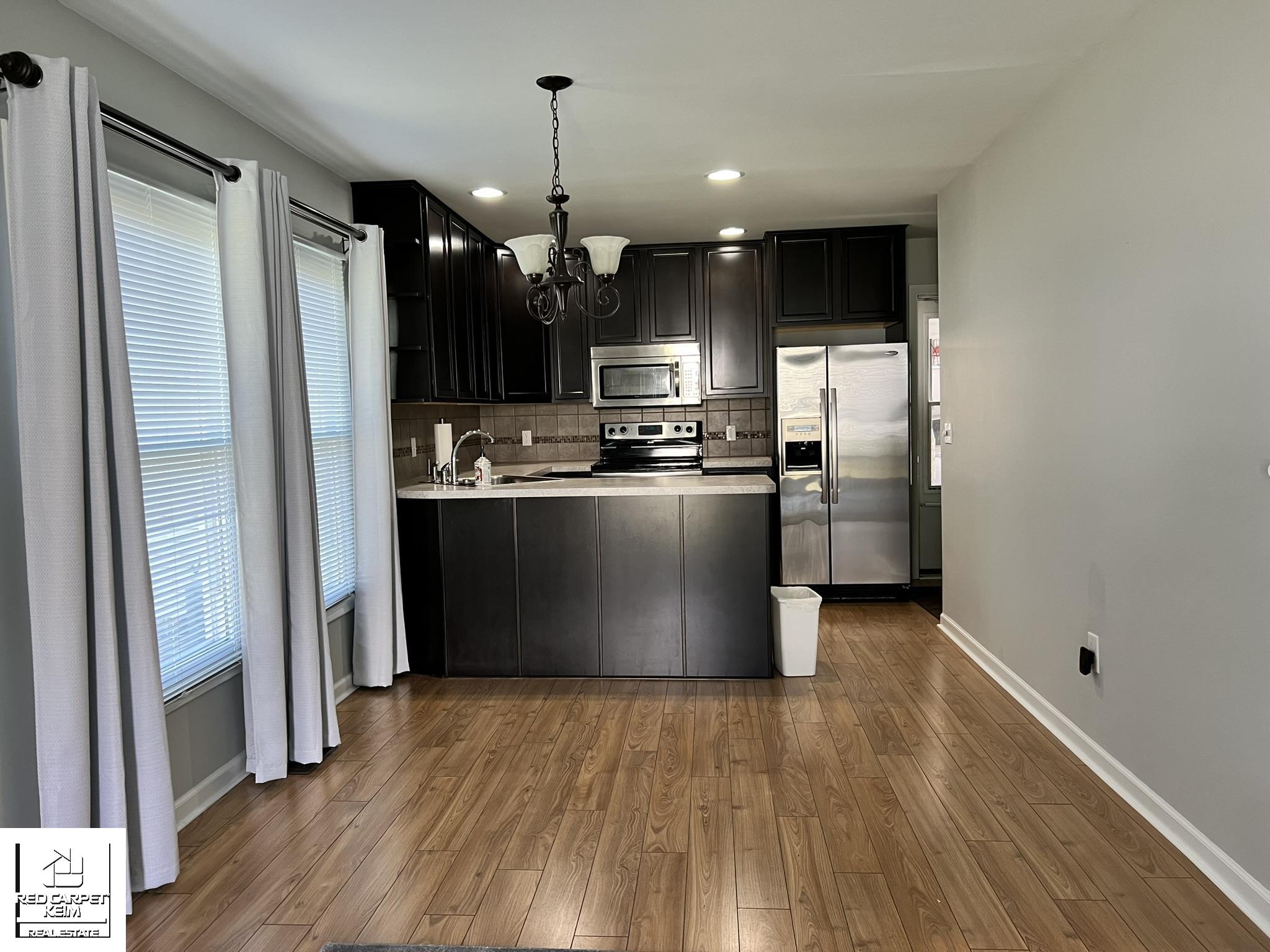 1023 S Dayton Street Apt A Unit: Bldg 18 Apt A