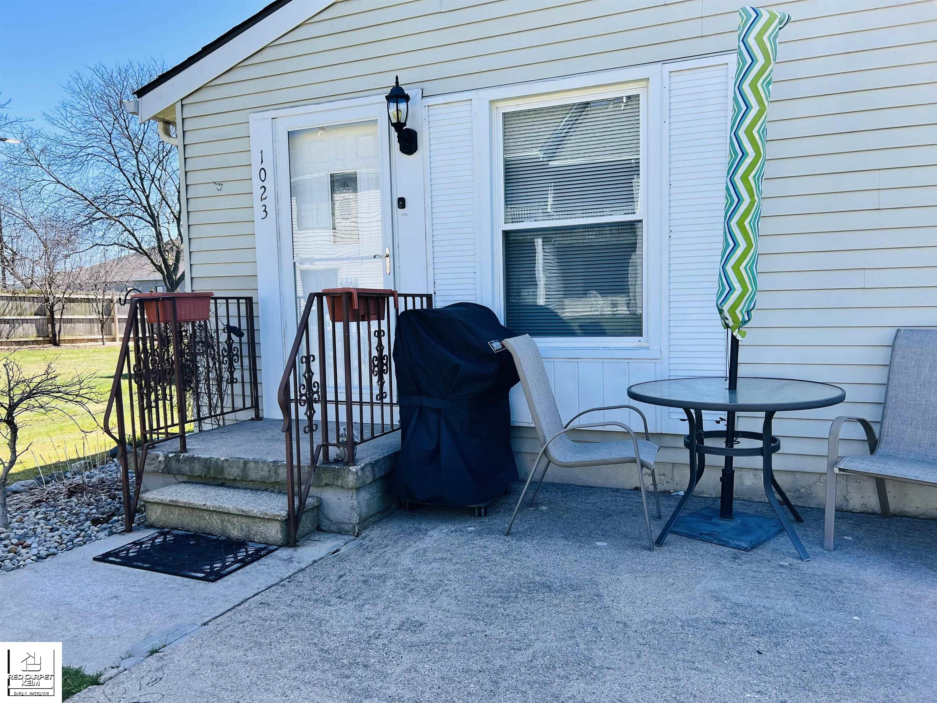 1023 S Dayton Street Apt A Unit: Bldg 18 Apt A