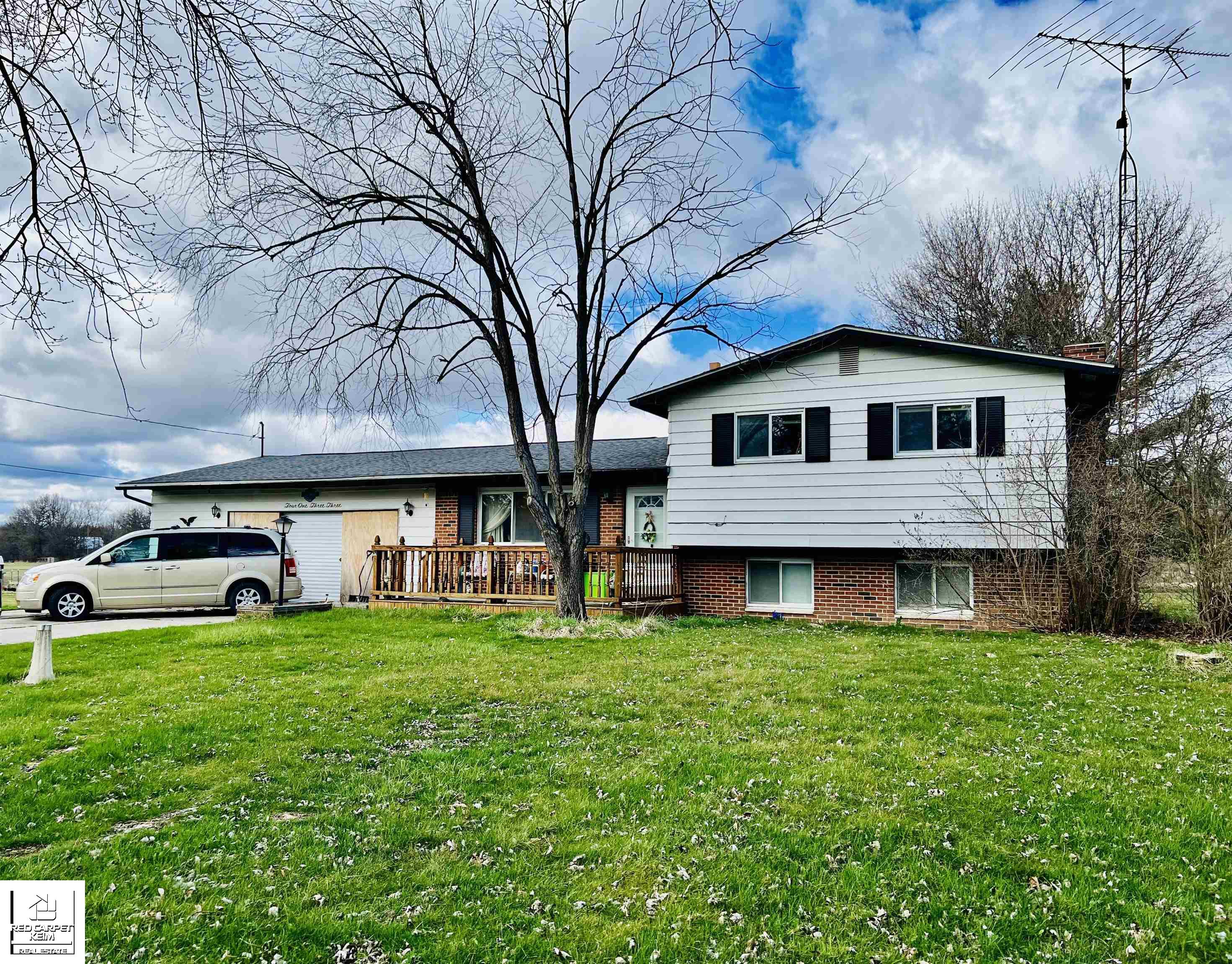 4133 N Henderson Road