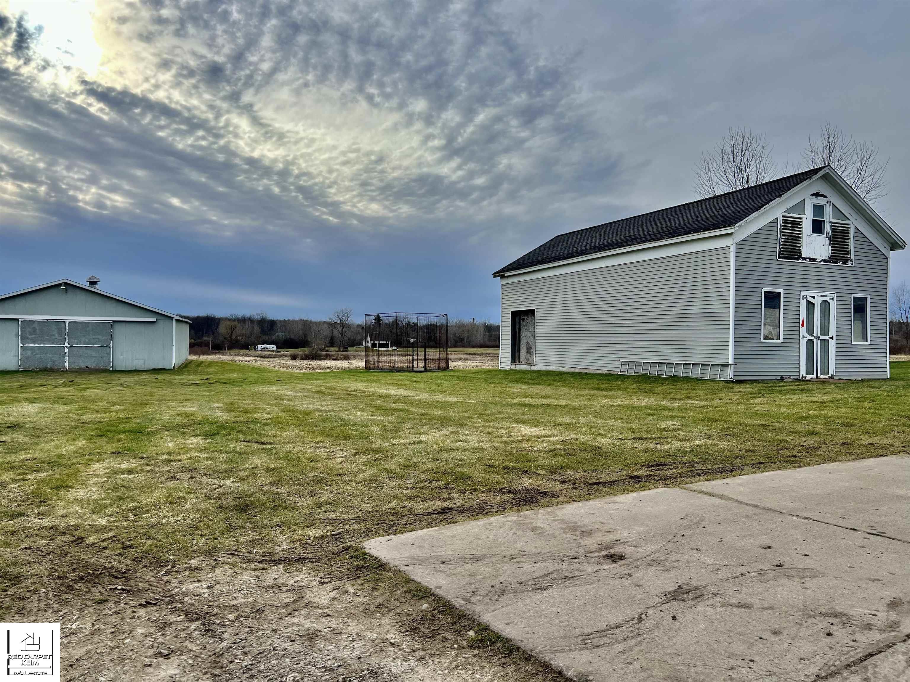 4951 N Lake Road