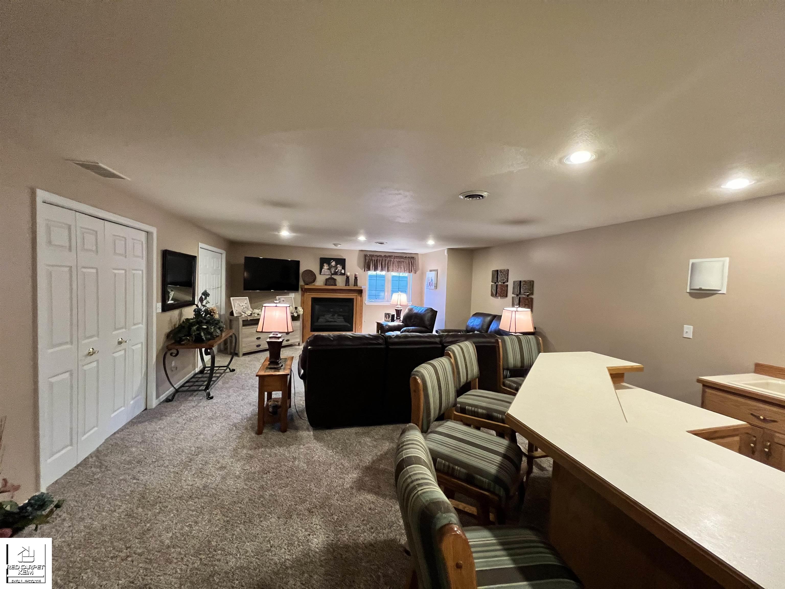 604 Carriage Way