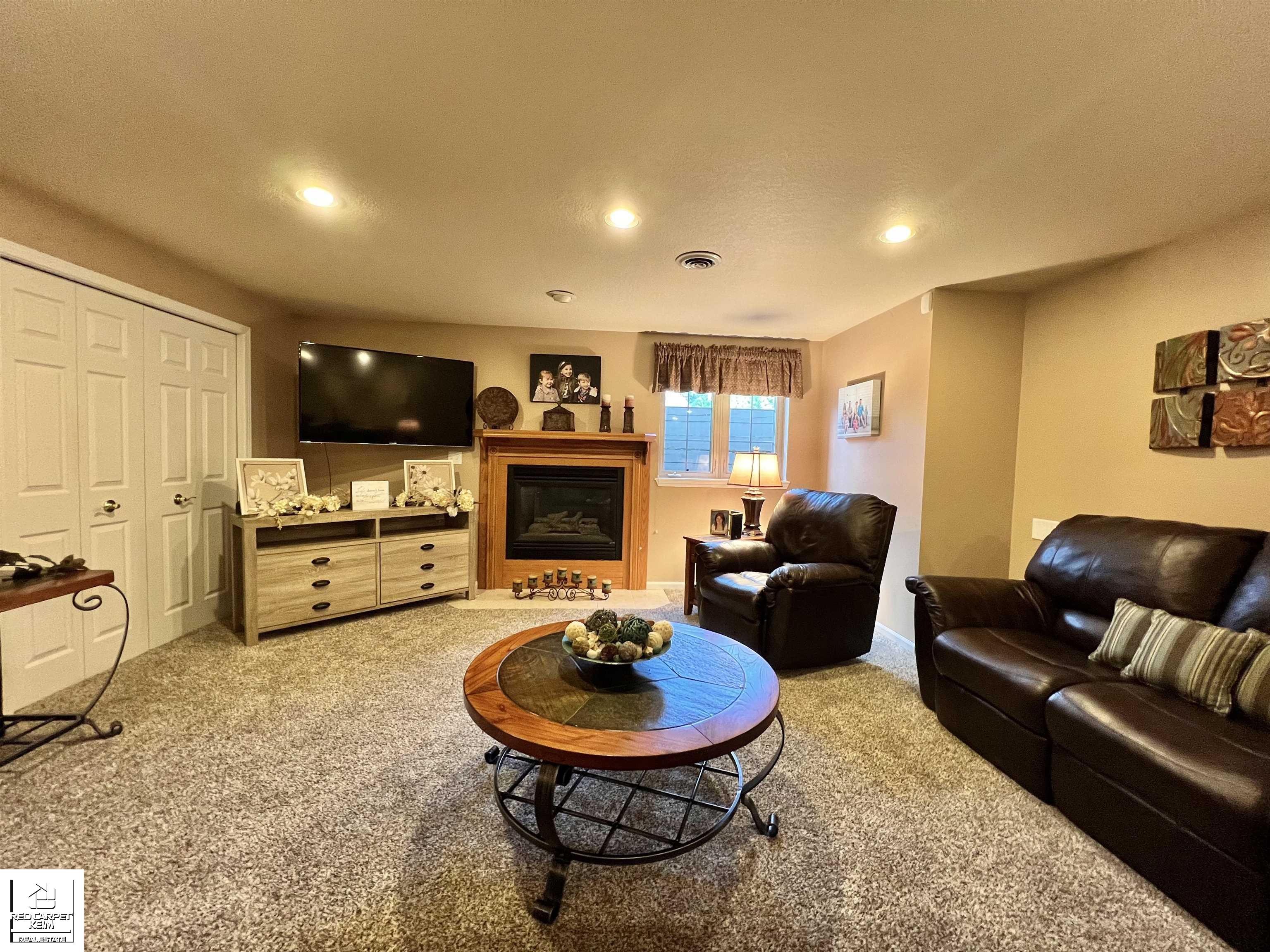 604 Carriage Way