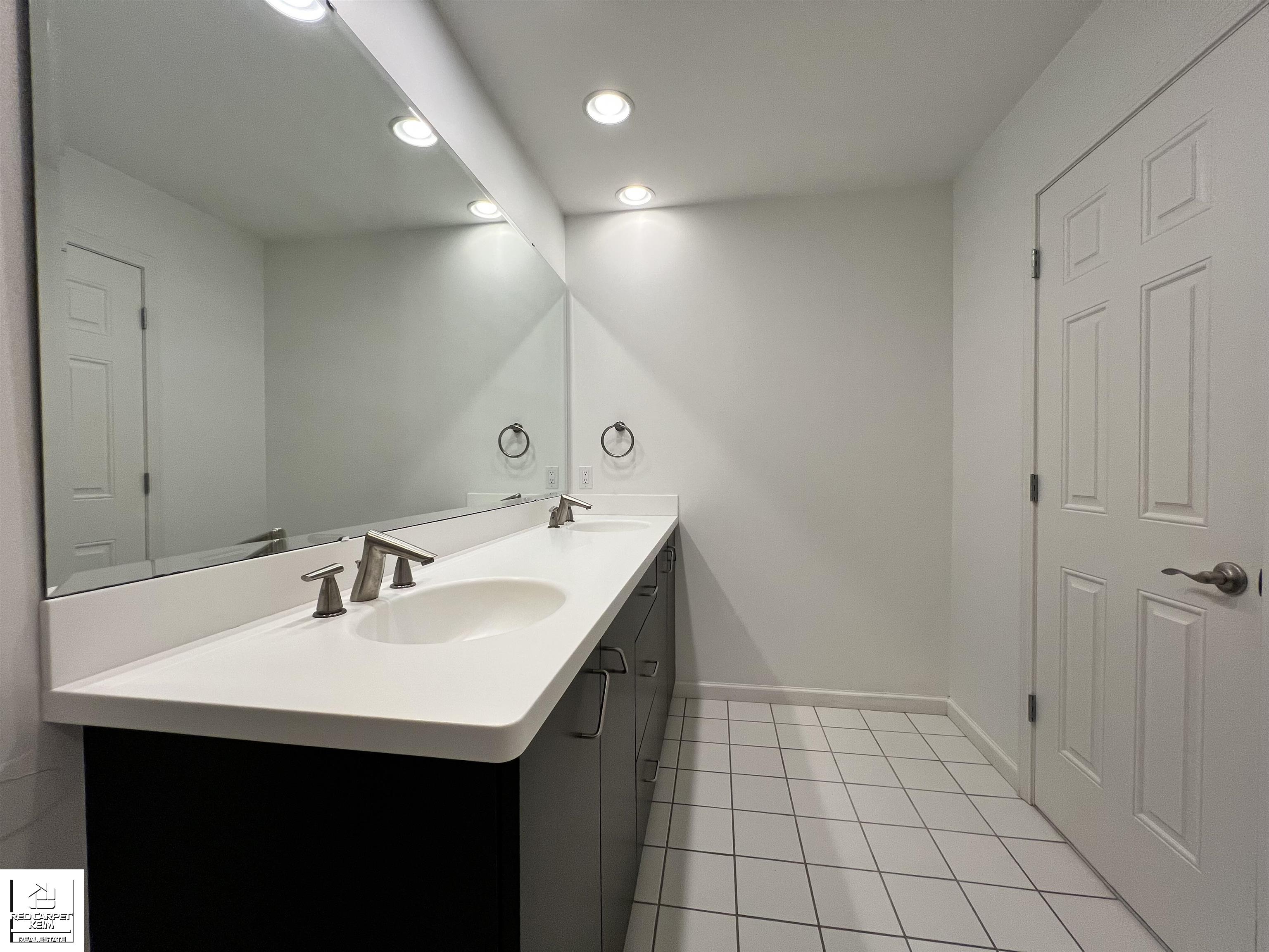 9355 Varodell Drive Bldg 2 Unit: Unit 6 Bldg 2