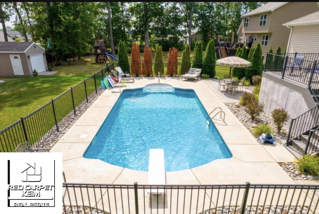 8333 Oak Ridge Drive
