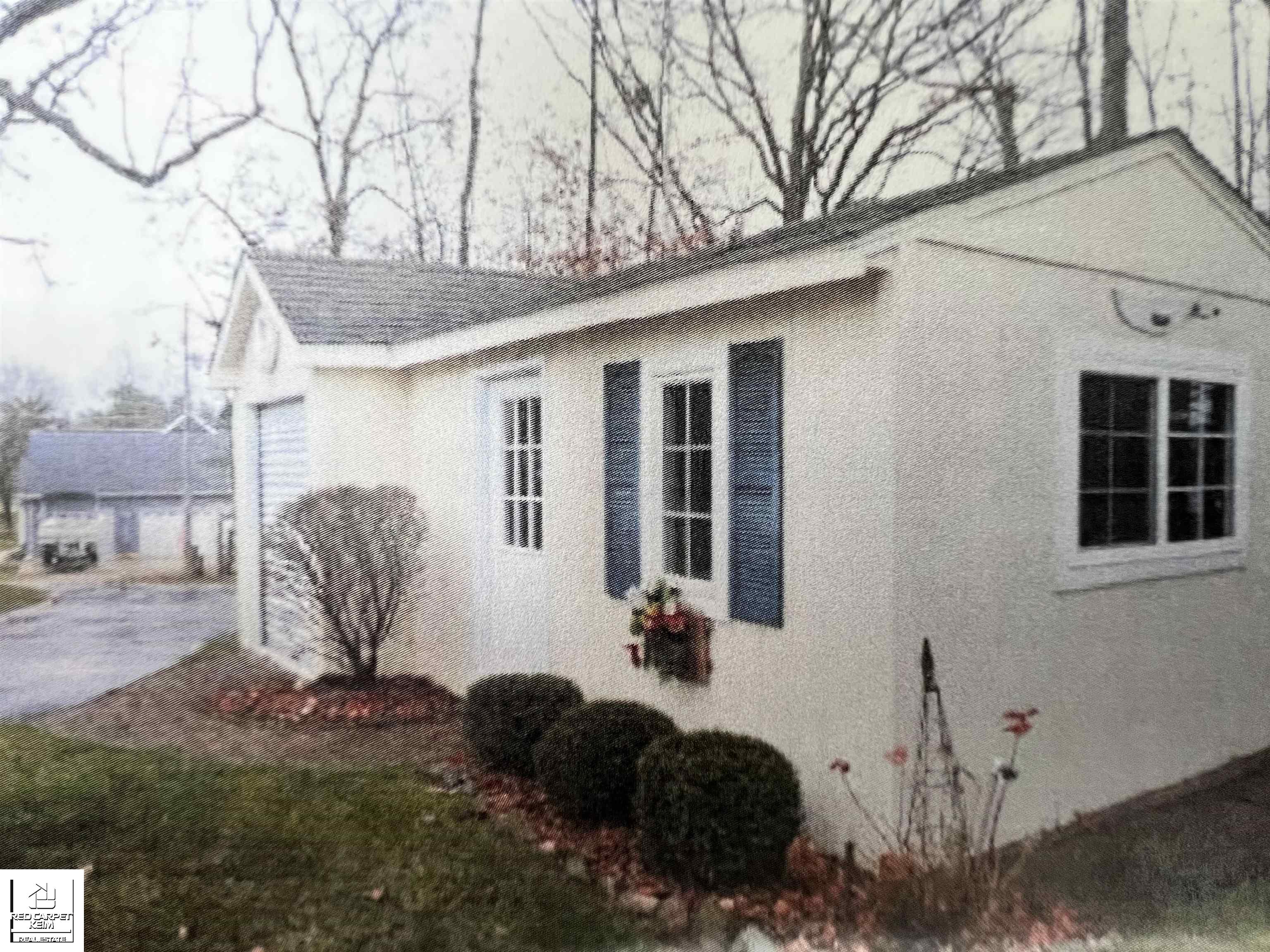 9438 Island Drive