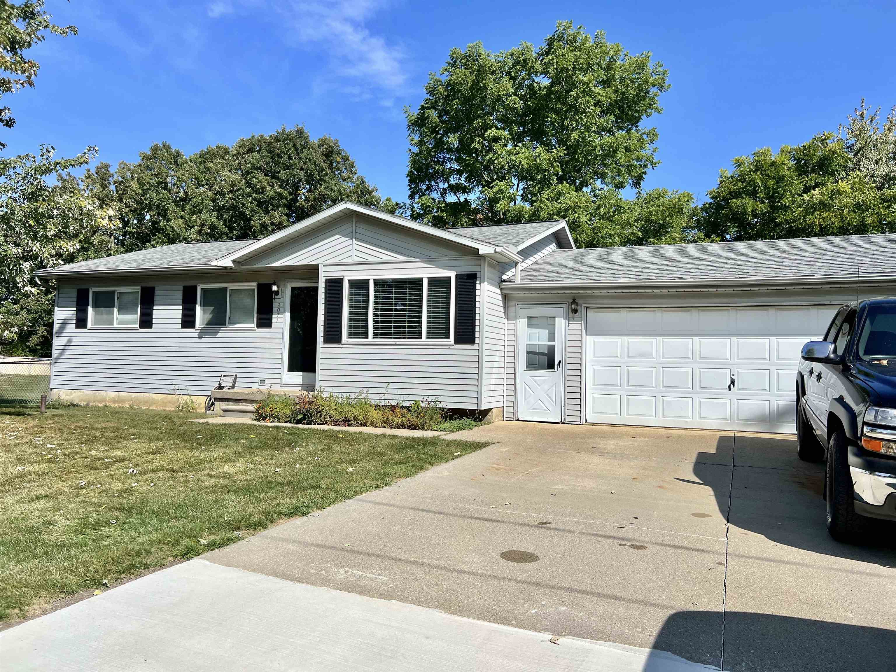 2071 Mackinaw Drive