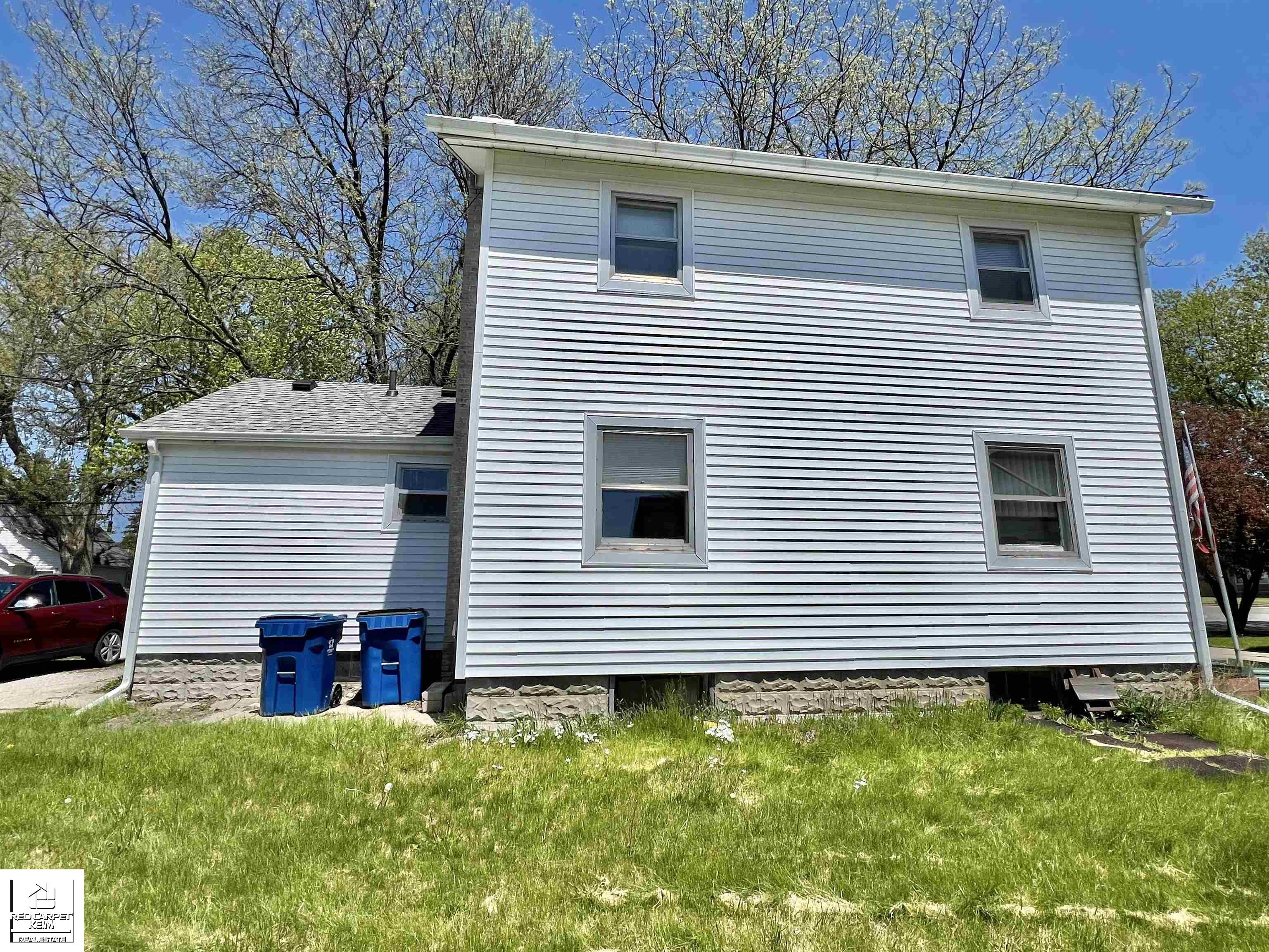107 W Second Street