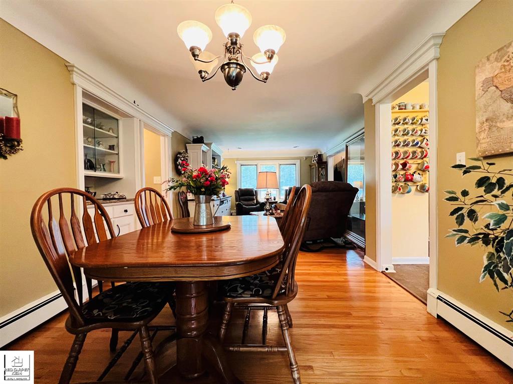 2437 N Vassar