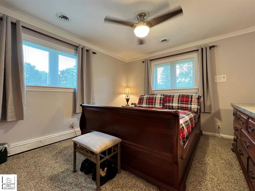 2437 N Vassar