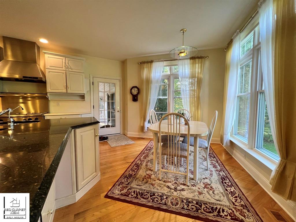 3708 Wedgewood