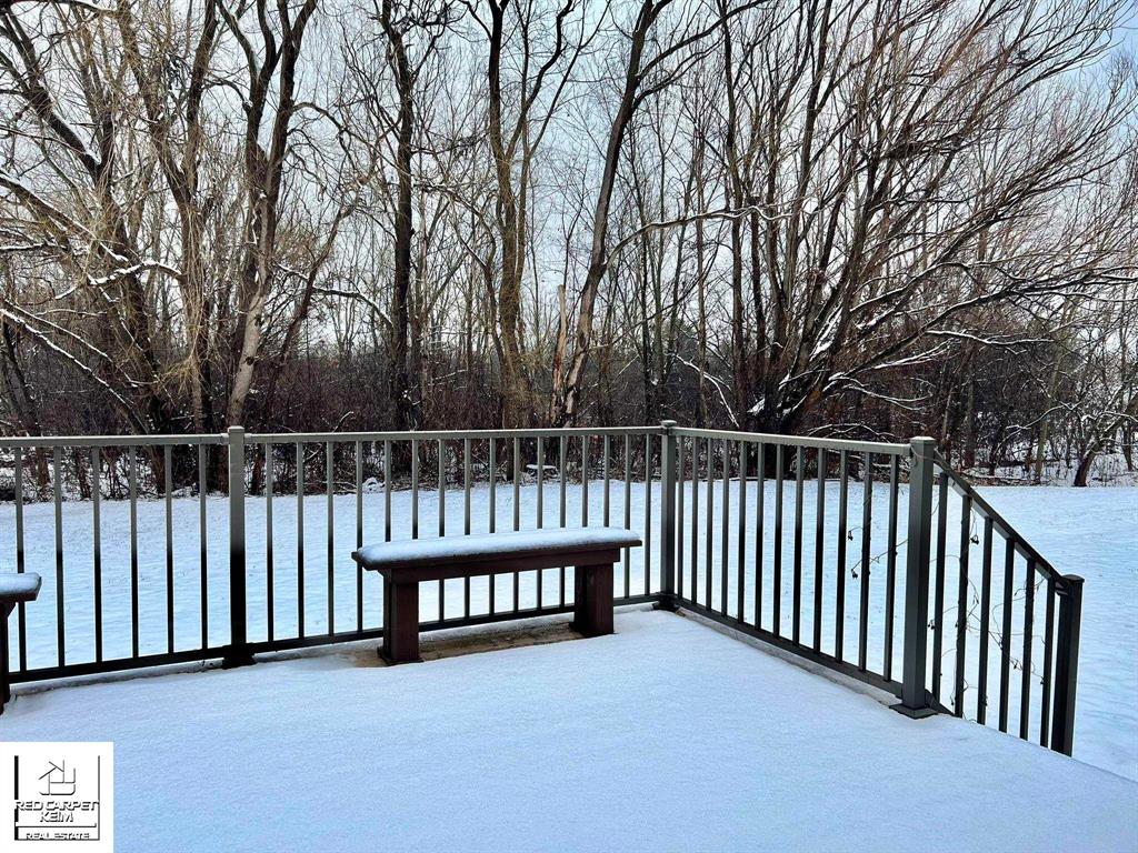 9103 Spring Brook