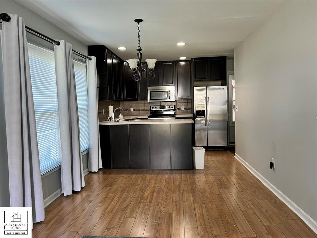 1023 S Dayton