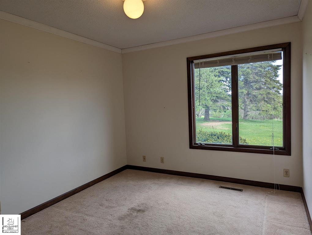 5926 White Creek