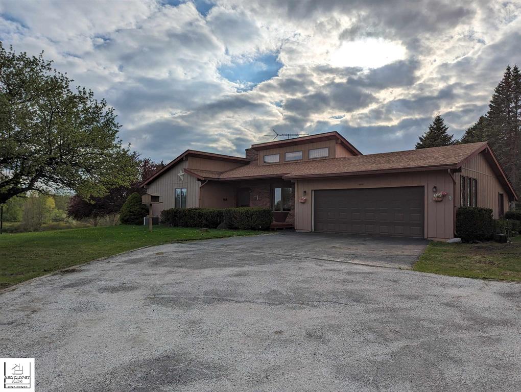 5926 White Creek