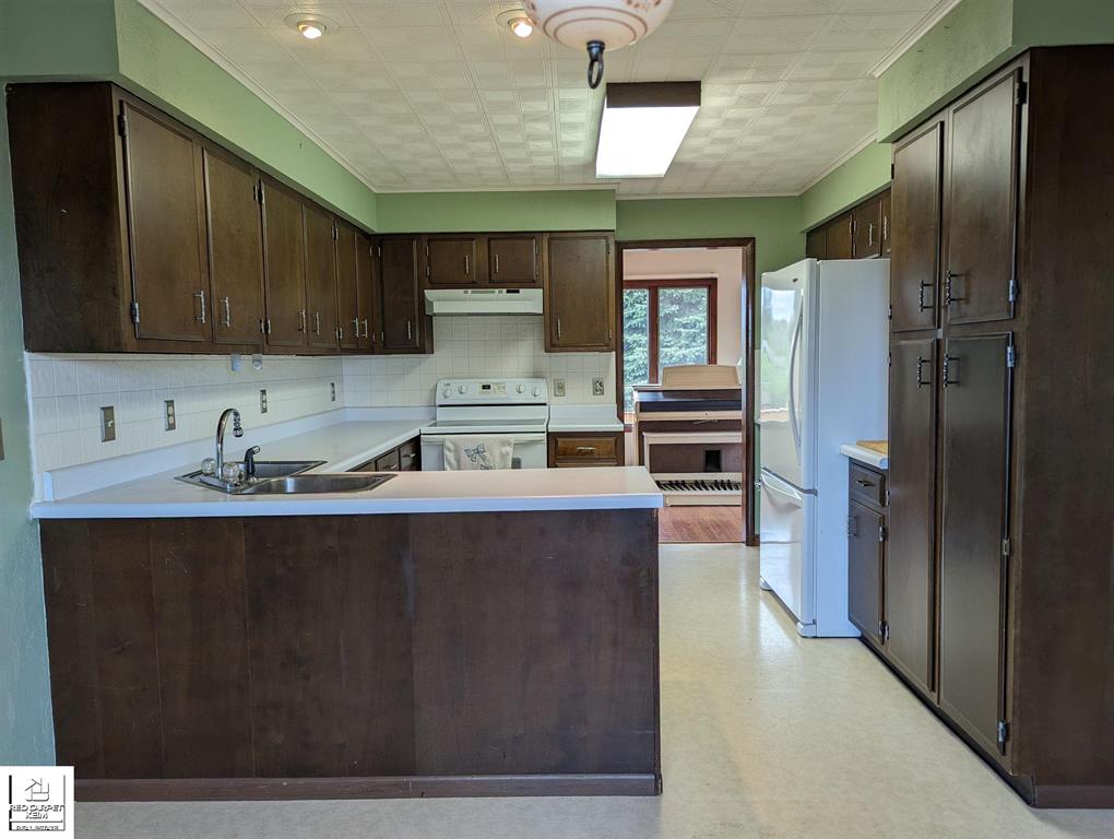 5926 White Creek