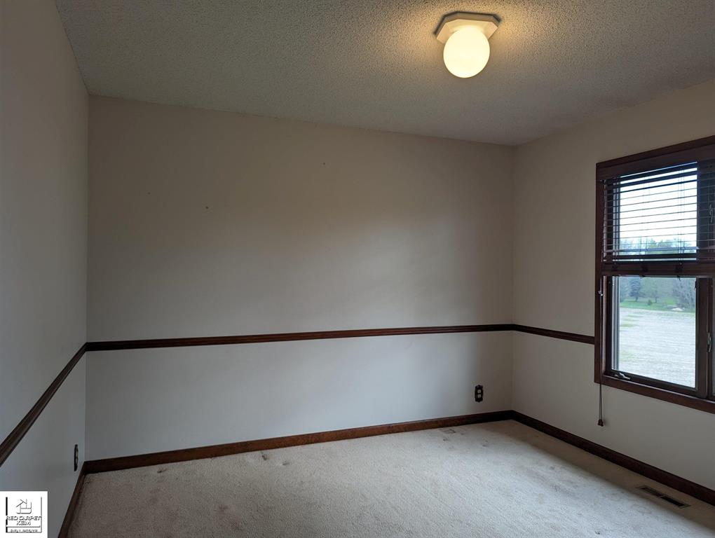 5926 White Creek