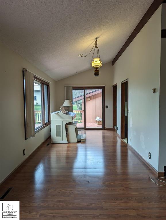 5926 White Creek
