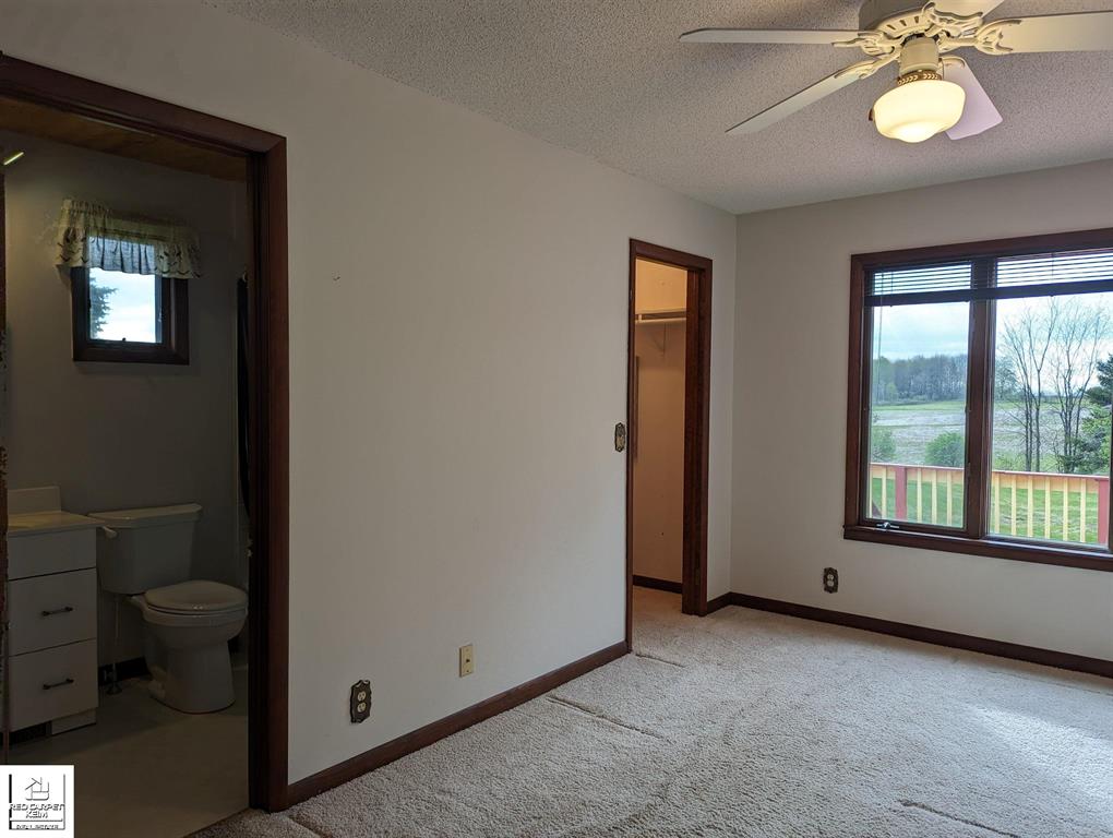 5926 White Creek