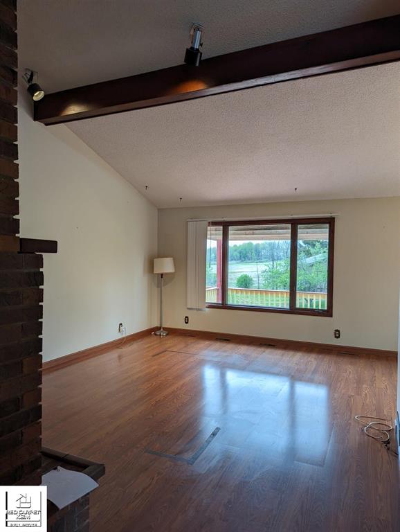 5926 White Creek