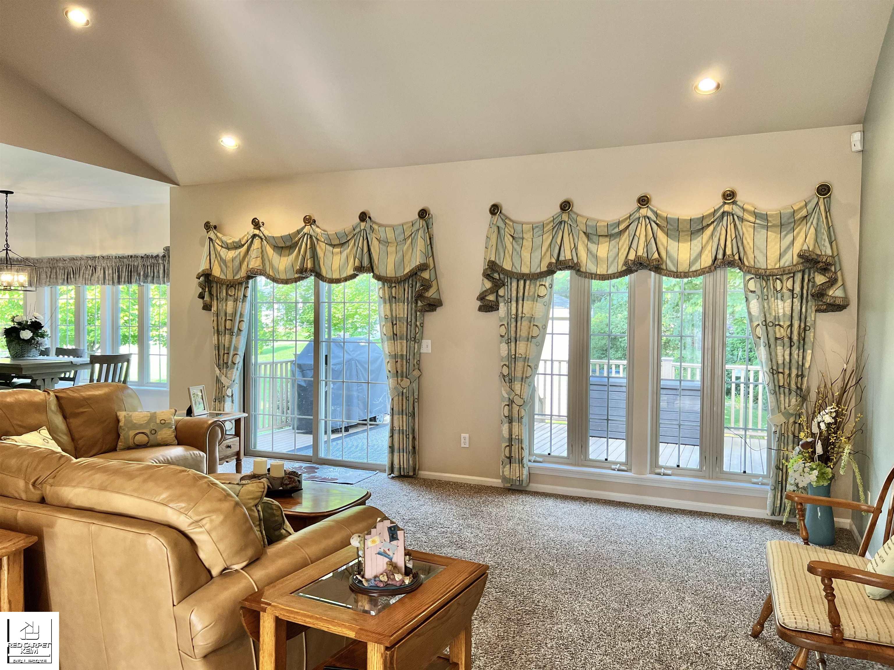 604 Carriage Way