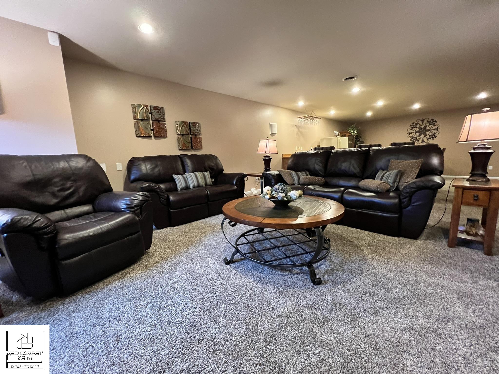 604 Carriage Way