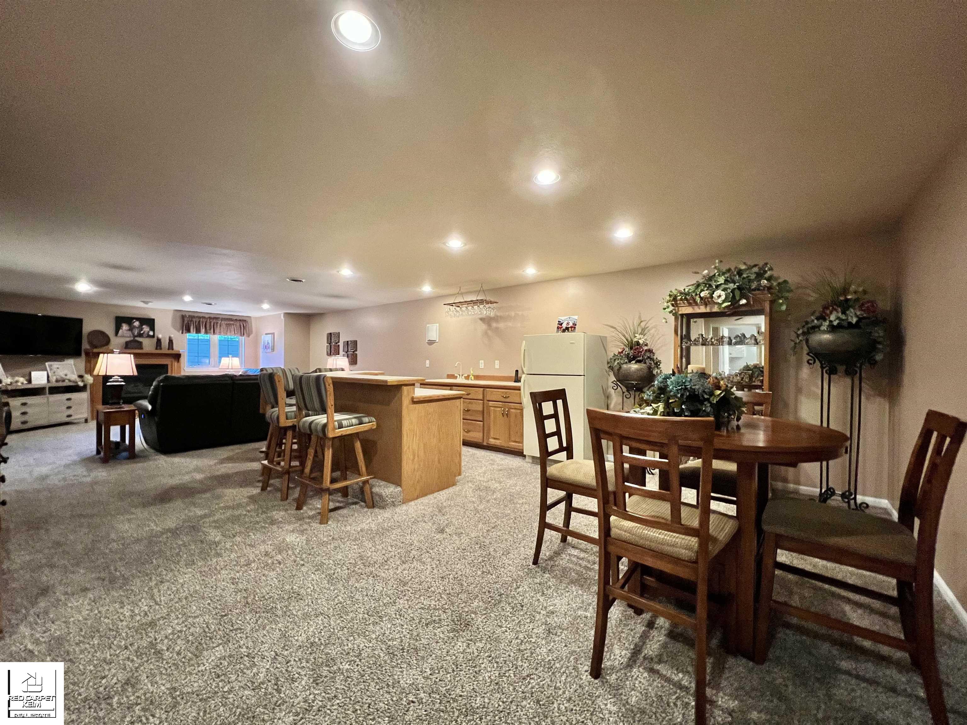 604 Carriage Way