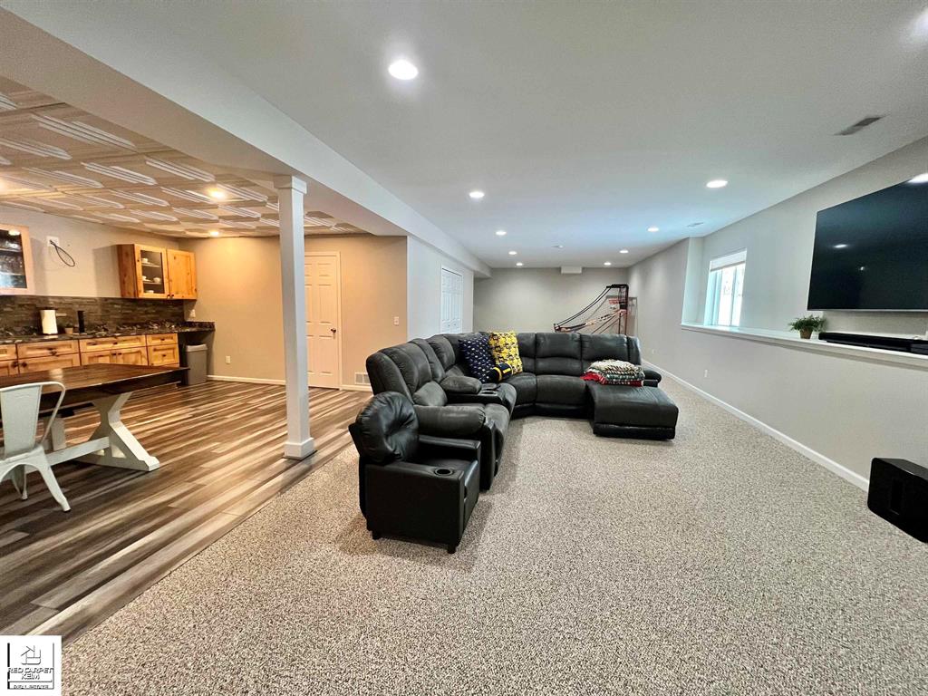 8333 Oak Ridge Drive