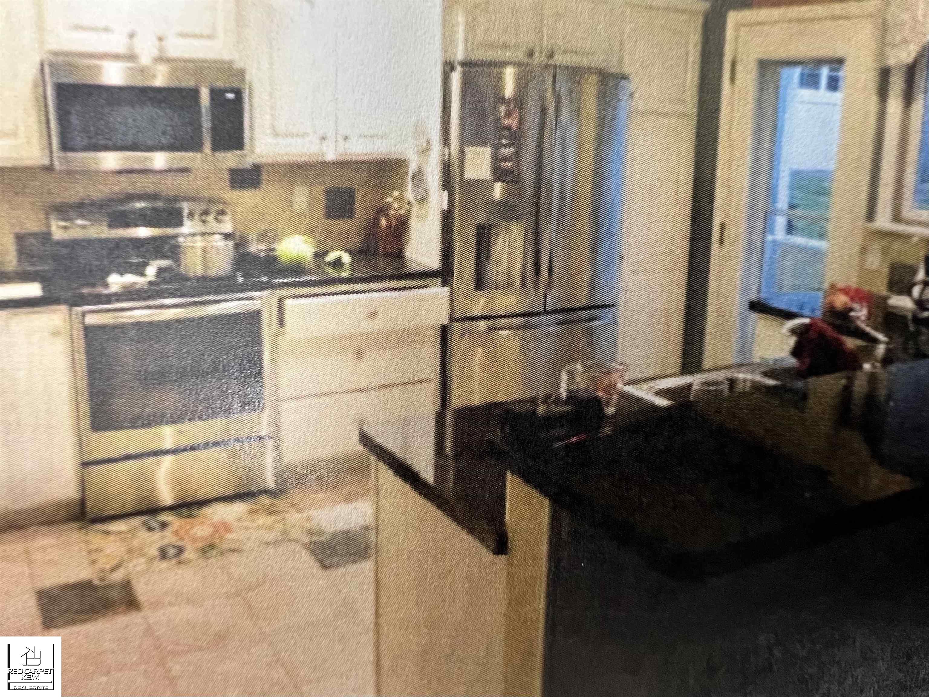 9438 Island Drive
