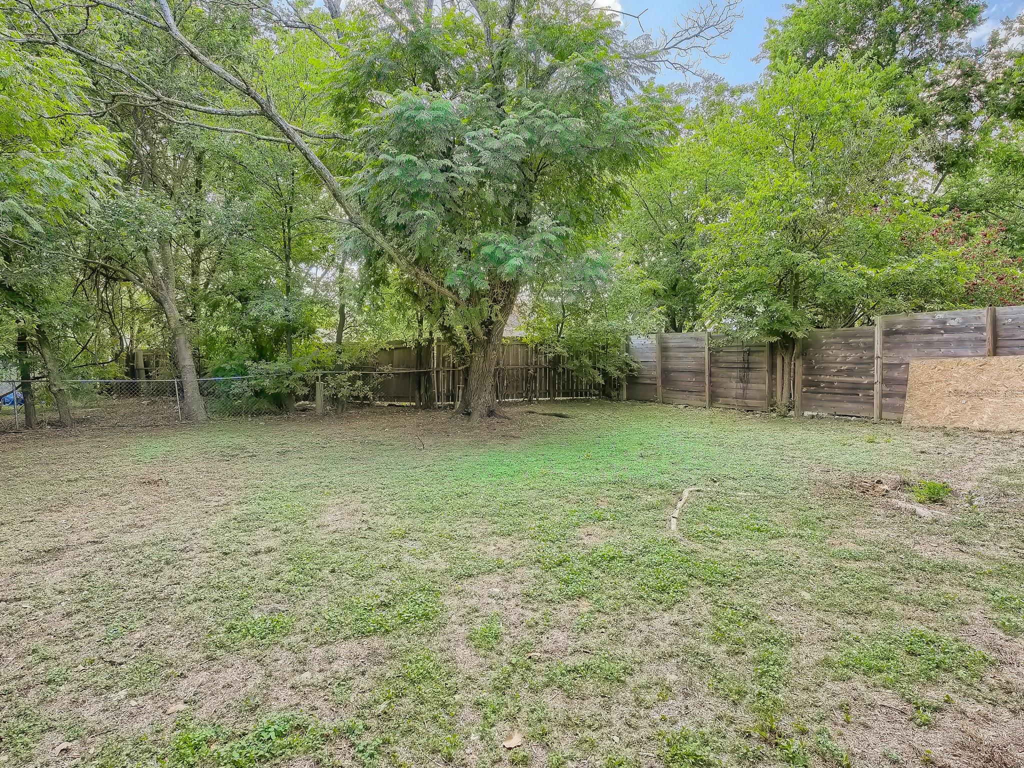 2503 Lakehurst DR