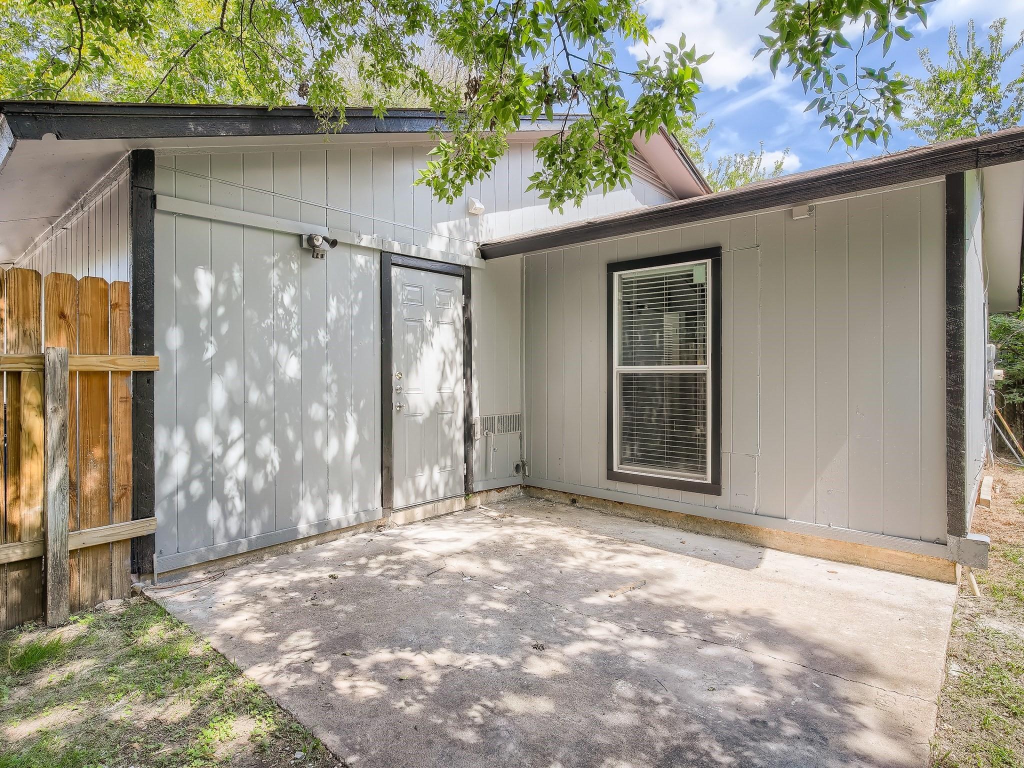 2503 Lakehurst DR