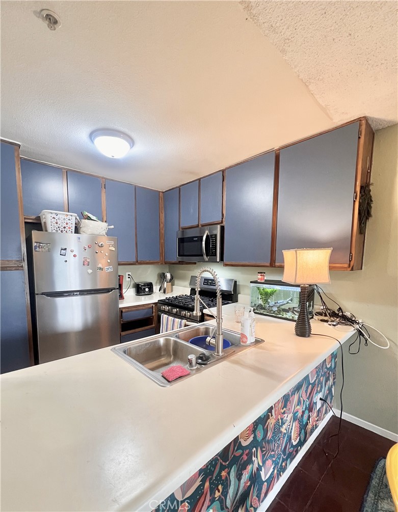 450 E 4th Street 304