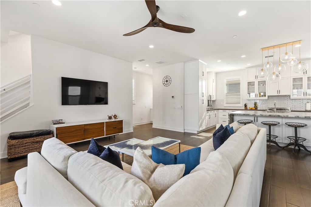 2109 Two Harbors Circle