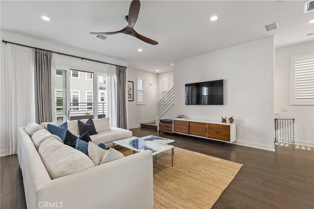 2109 Two Harbors Circle