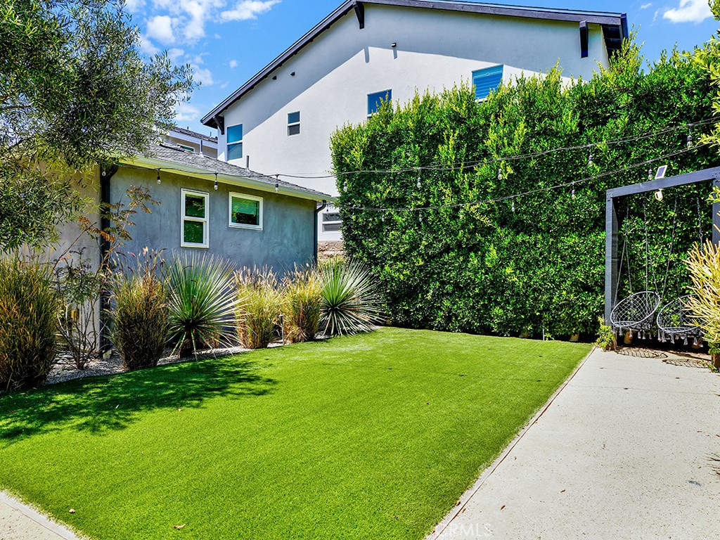 1854 Fullerton Avenue