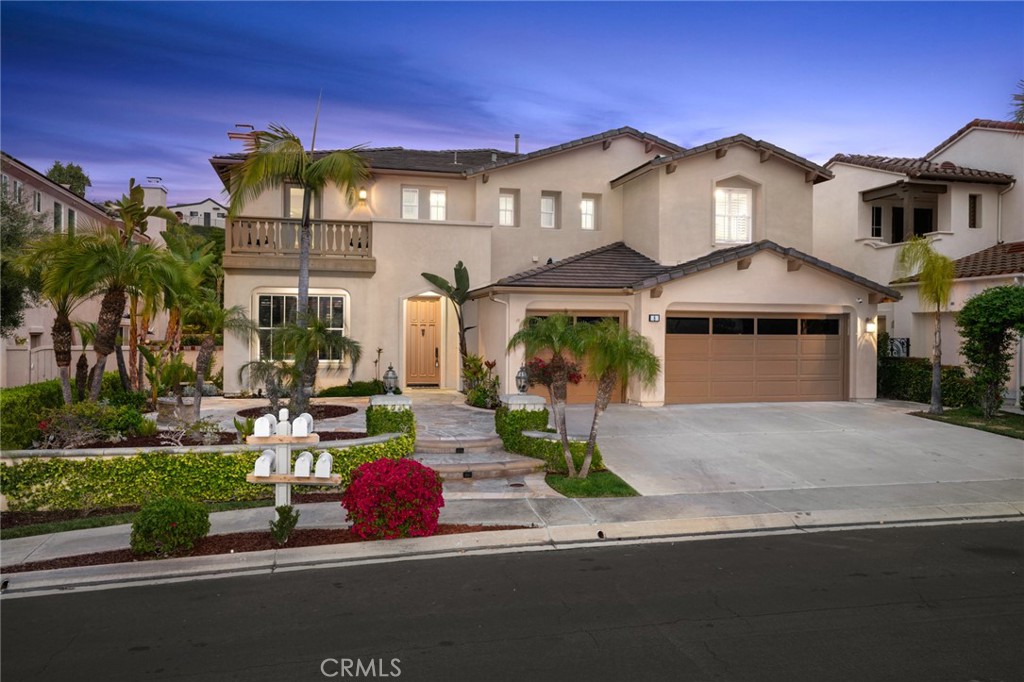8 Hubbard Way