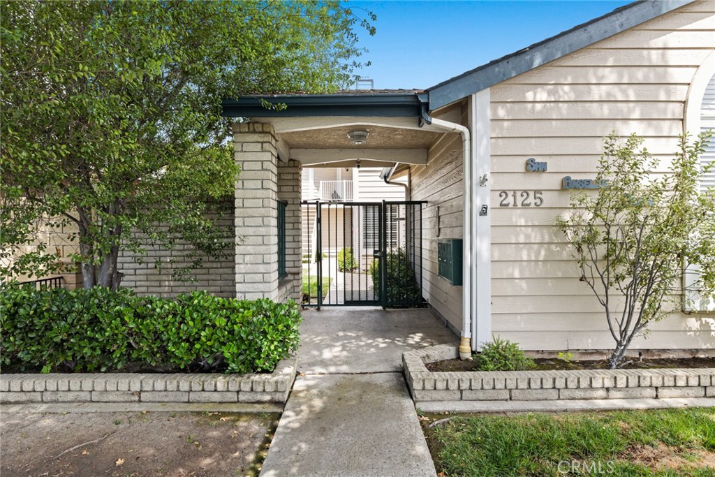 2125 San Anseline Avenue Unit: 2