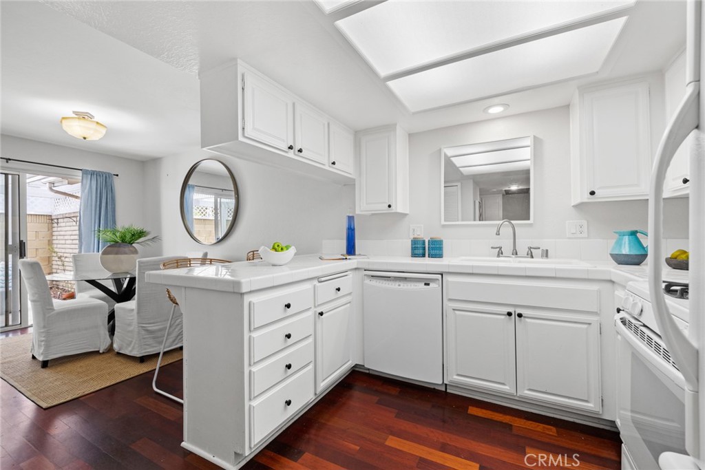 2125 San Anseline Avenue Unit: 2