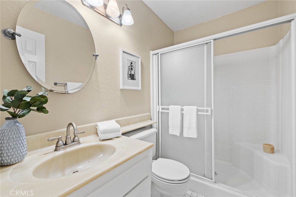 2125 San Anseline Avenue Unit: 2