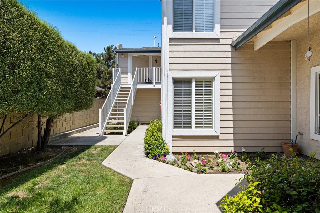 2125 San Anseline Avenue Unit: 2