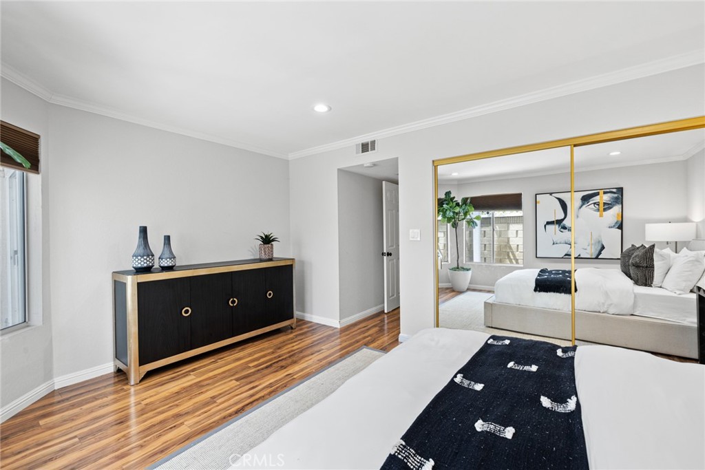 2125 San Anseline Avenue Unit: 2