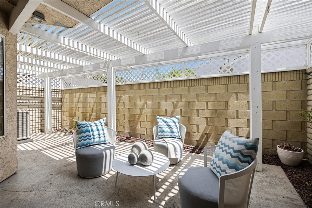 2125 San Anseline Avenue Unit: 2