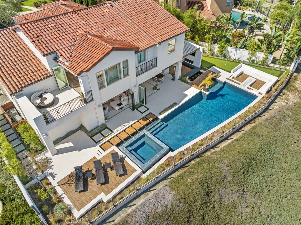 9 Coastal Canyon Drive