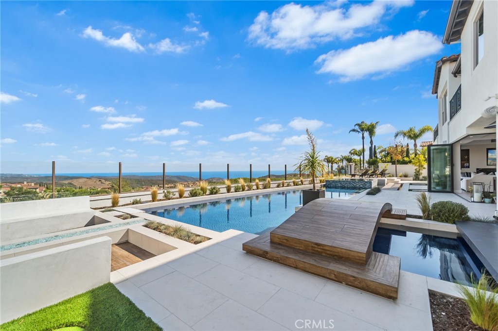 9 Coastal Canyon Drive