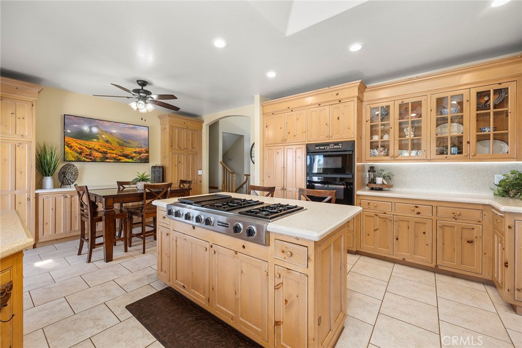 5661 Highland Avenue