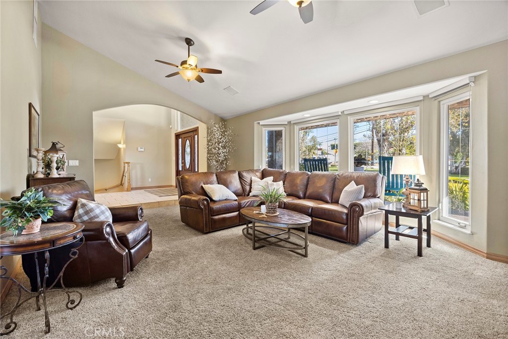 5661 Highland Avenue